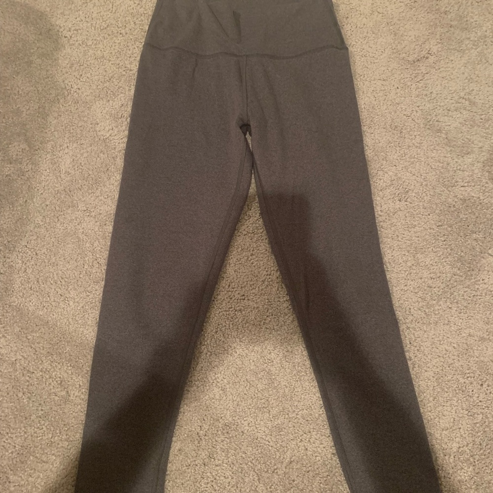 Gray aerie chill play move leggings